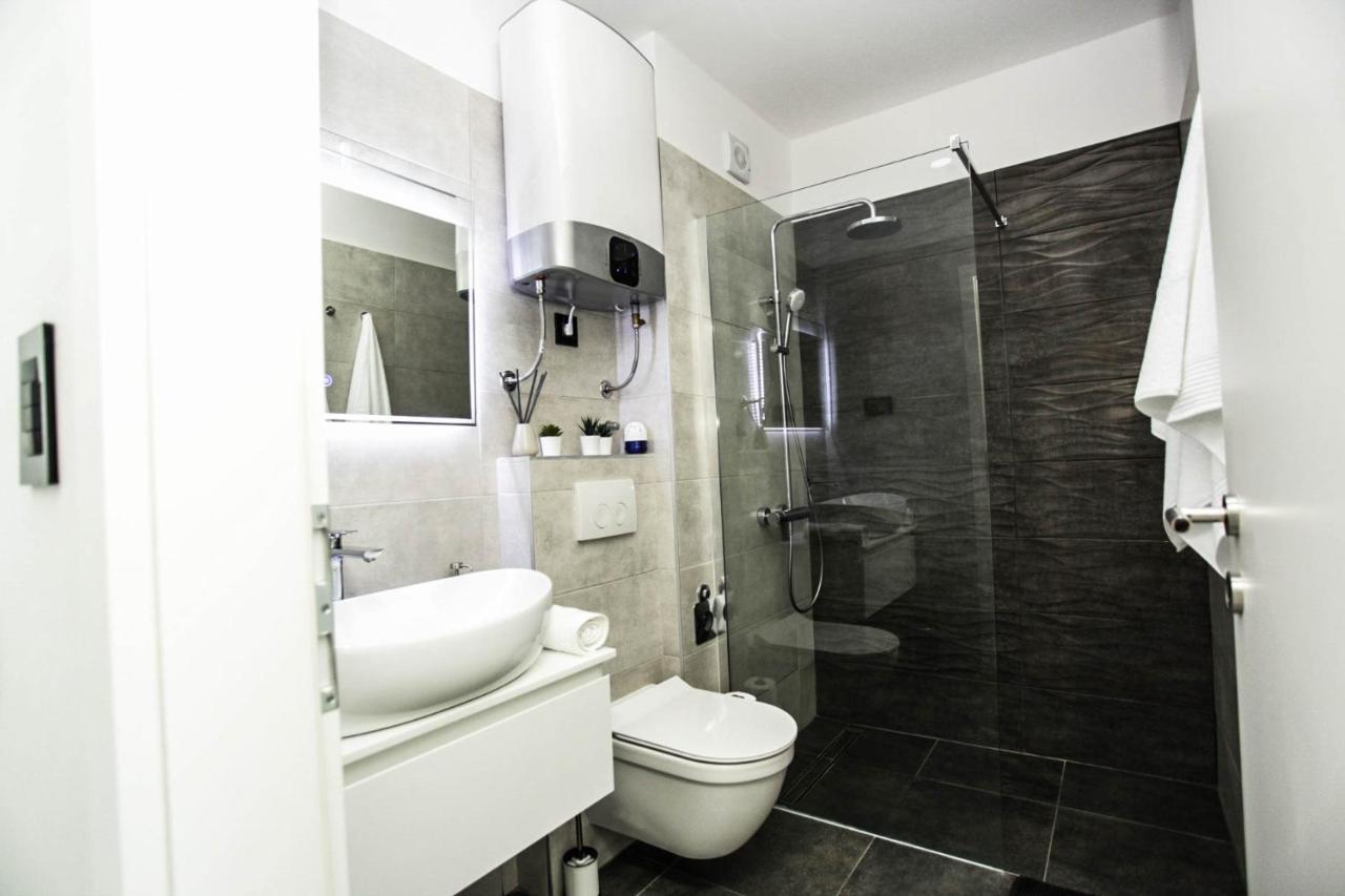 LeeLee Appartement Rijeka Buitenkant foto