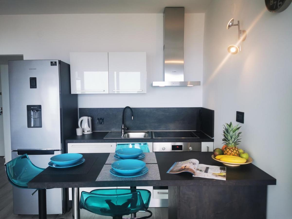 LeeLee Appartement Rijeka Buitenkant foto